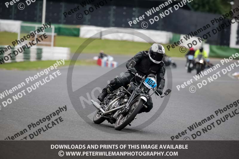 Vintage motorcycle club;eventdigitalimages;mallory park;mallory park trackday photographs;no limits trackdays;peter wileman photography;trackday digital images;trackday photos;vmcc festival 1000 bikes photographs